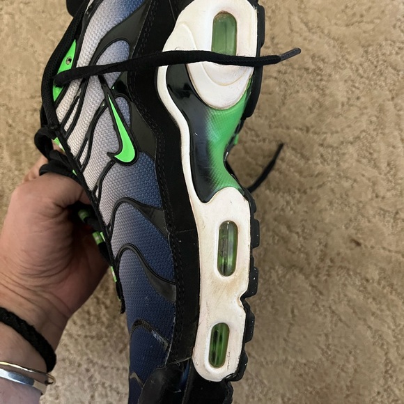 Nike Air Max Plus Remaster size 6Y - Picture 2 of 5